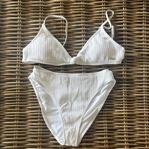Roxy Ribbed Bikini Set. Never worn
